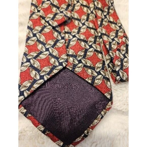 Burberry Of London Red Navy And Ivory Pattern 100% Silk Tie Made in England EUC - Picture 1 of 3